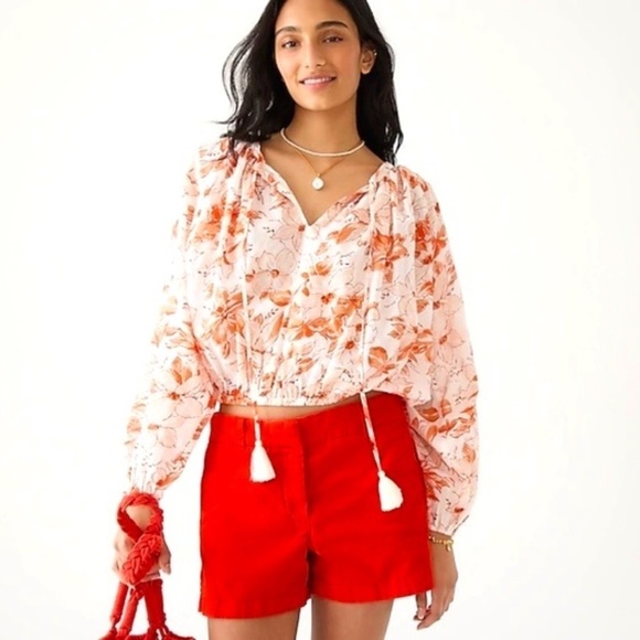 Crew tassel tie- front cropped top in breezy blooms - Picture 1 of 11